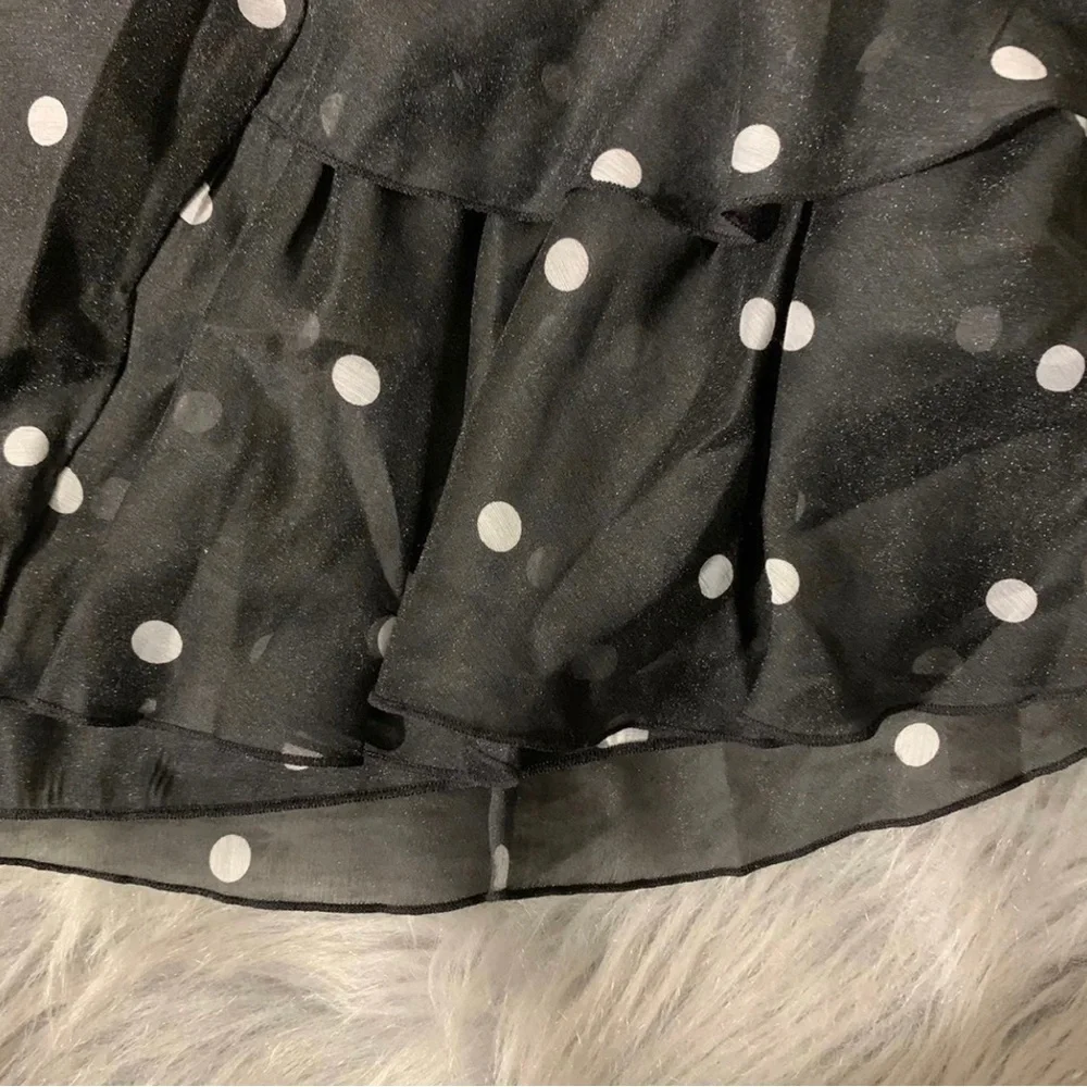 NEW NWT H & M women tired black skirt with white dots , size 4